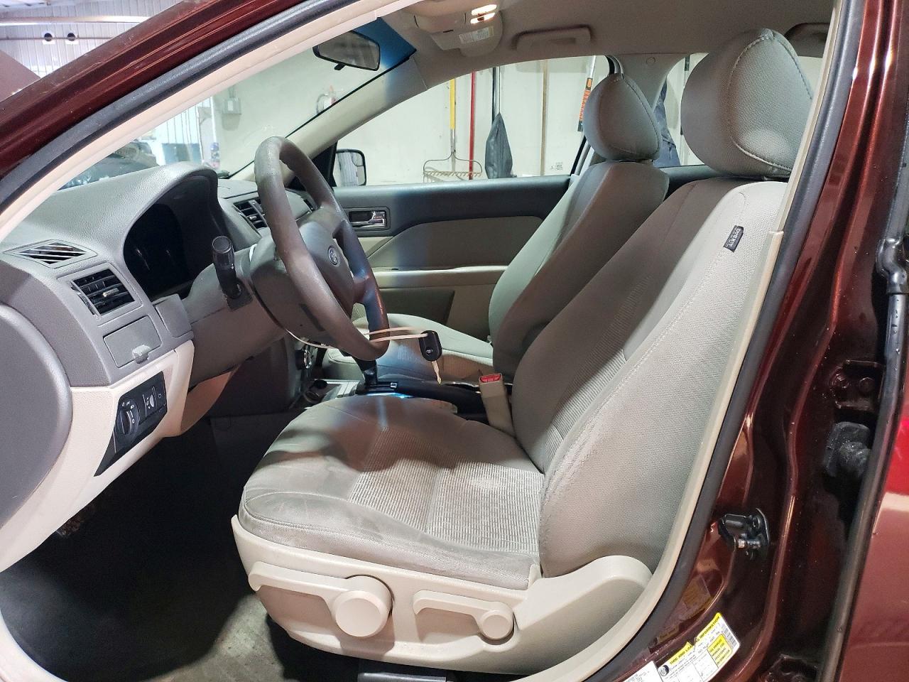 2012 Ford Fusion S - Фото 7