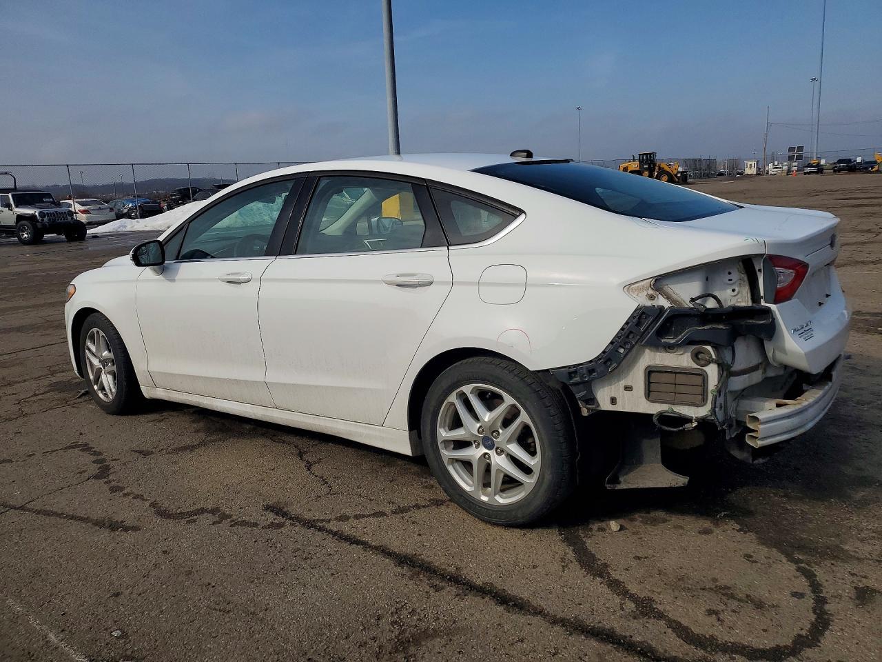 2016 Ford Fusion Se - Фото 2