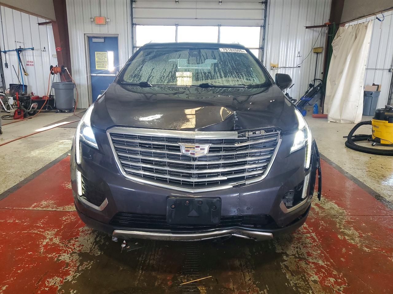 2018 Cadillac Xt5 Platinum - Image 5