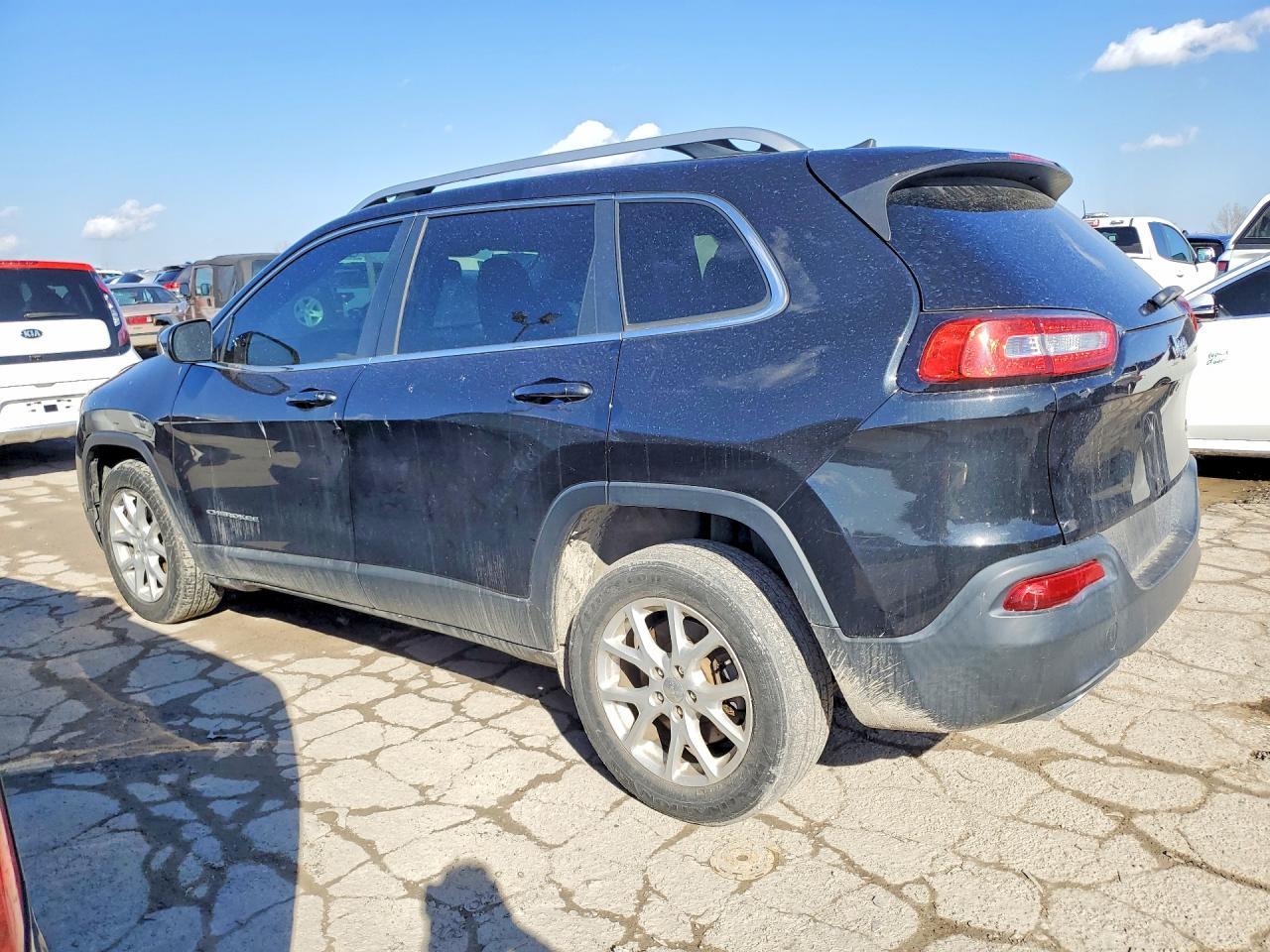 2016 Jeep Cherokee Latitude - Фото 2