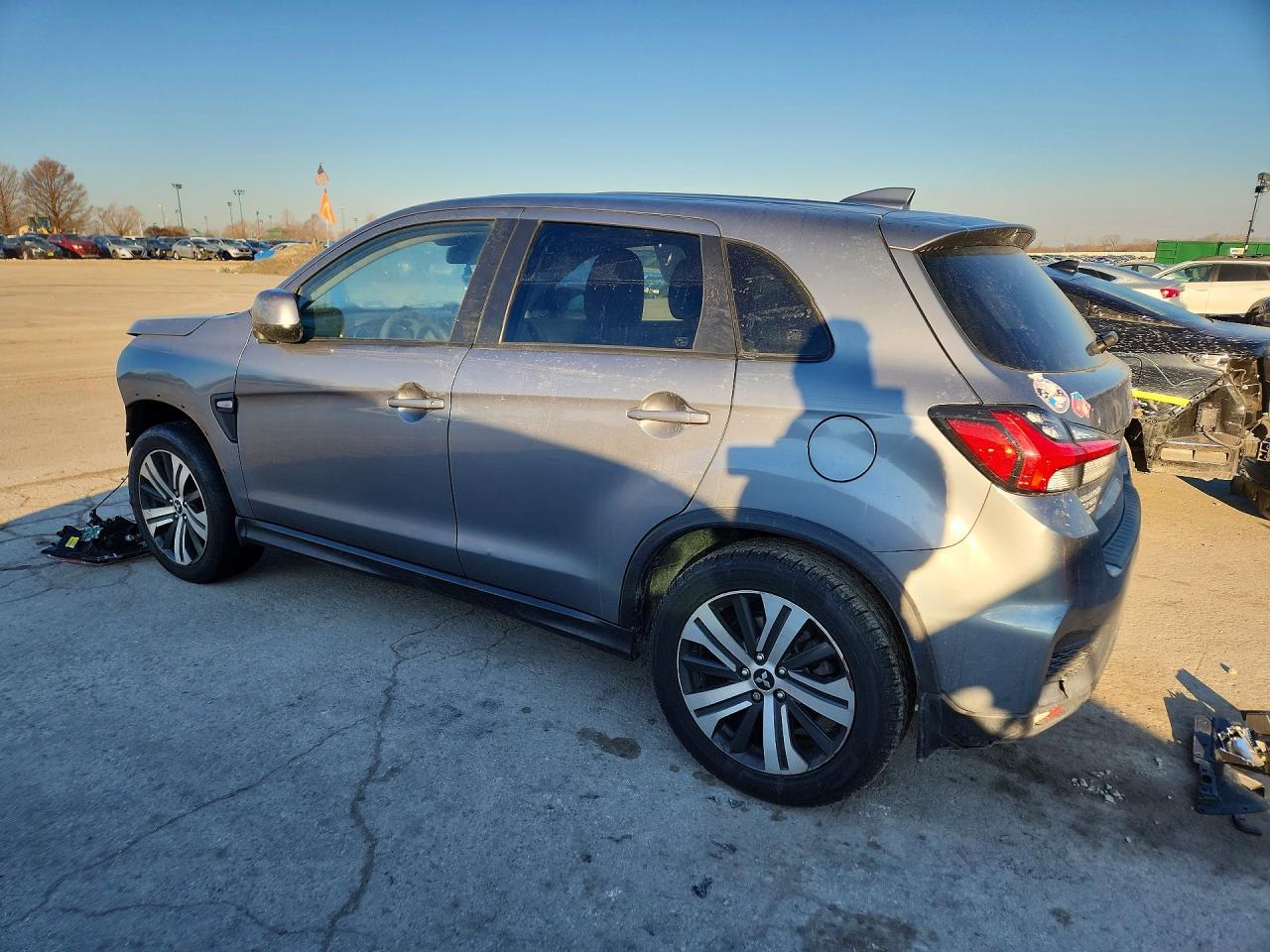 2023 Mitsubishi Outlander Sport S/Se - Фото 2