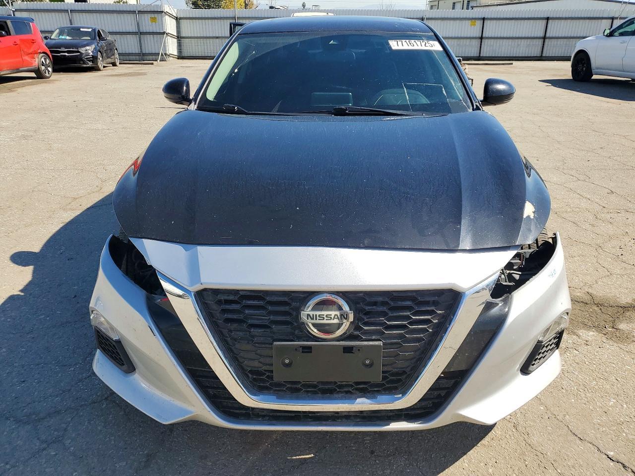 2020 Nissan Altima Sr - Фото 5