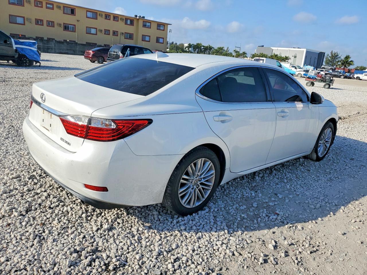 2015 Lexus Es 350 Base - Фото 3