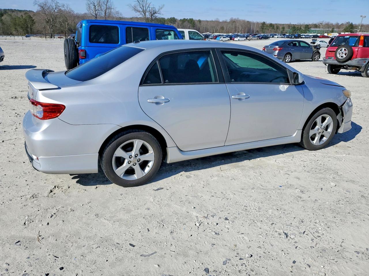 2011 Toyota Corolla Base - Фото 3