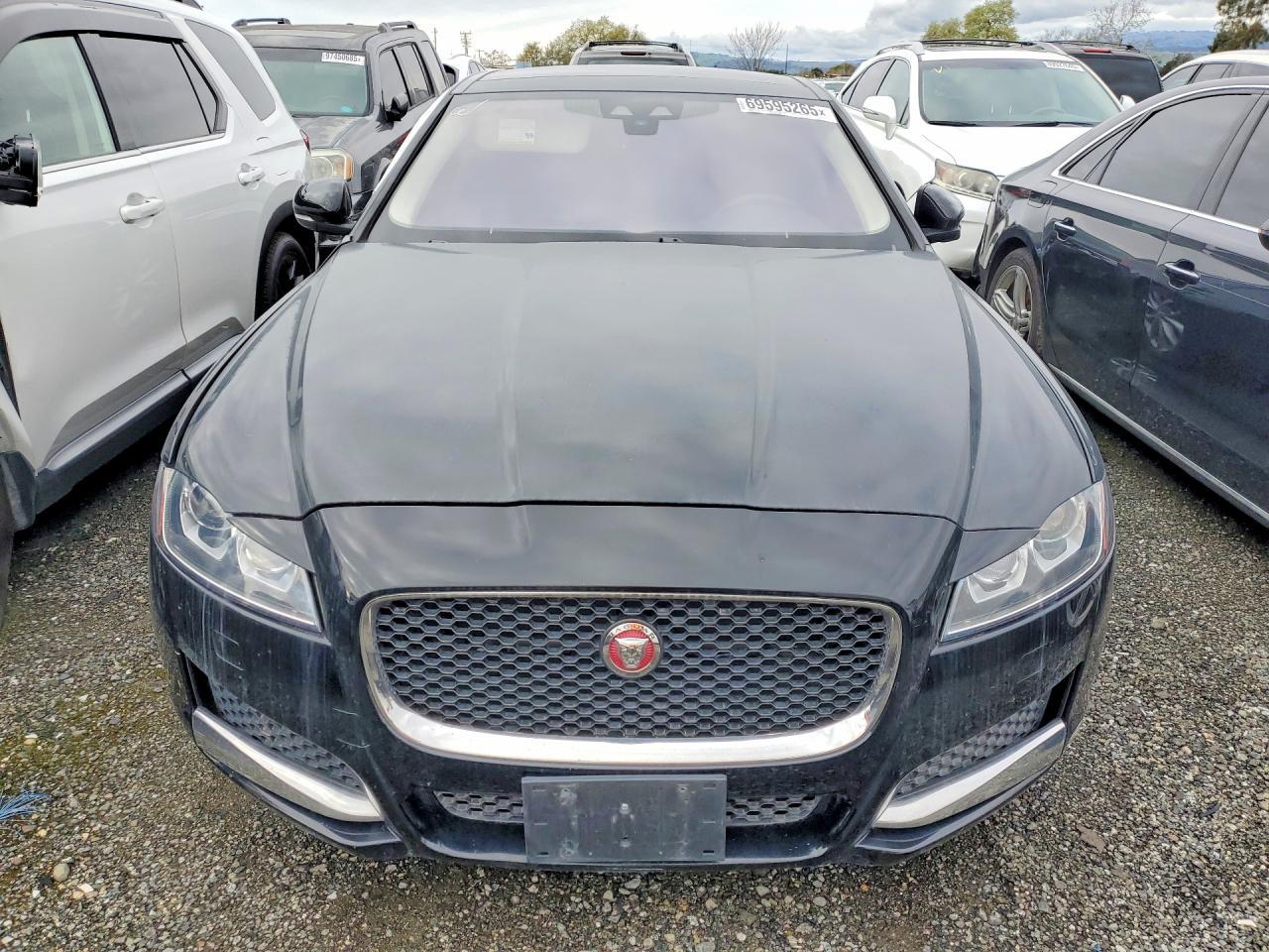 2019 Jaguar Xf Premium - Фото 5
