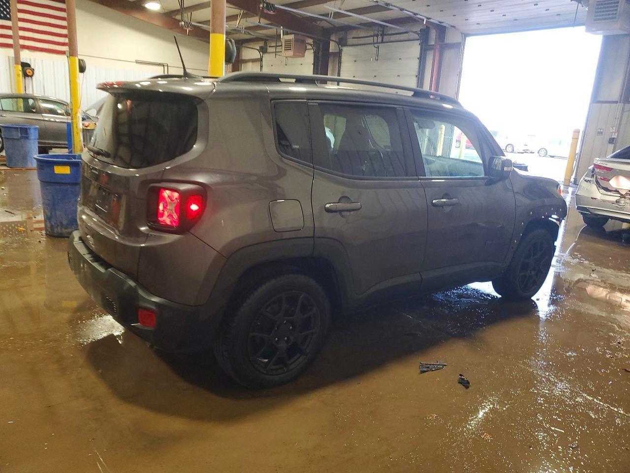 2020 Jeep Renegade Latitude - Фото 3