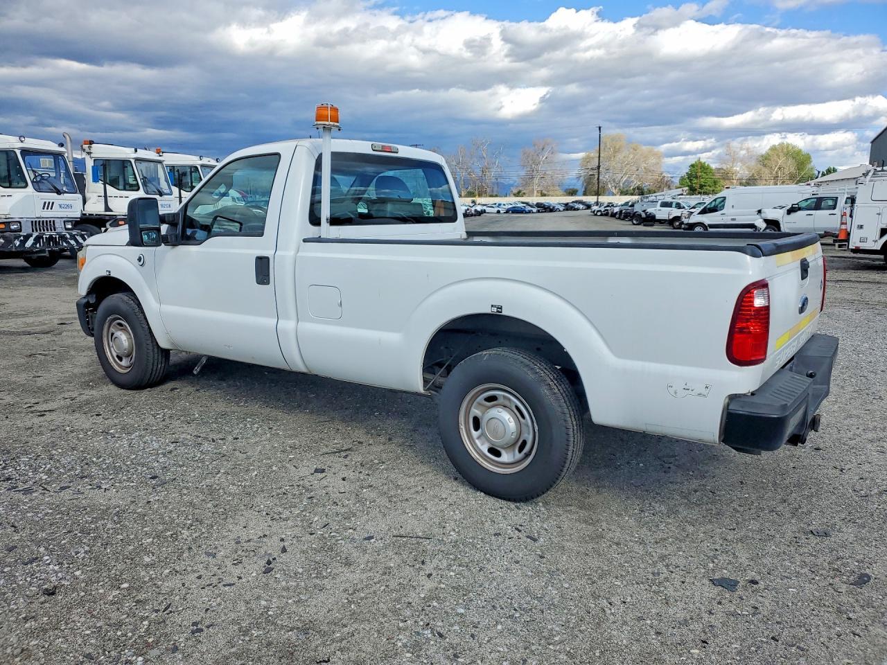 2013 Ford F-250 Sd * R & D- Cln Title- Pri Fleet * - Image 2