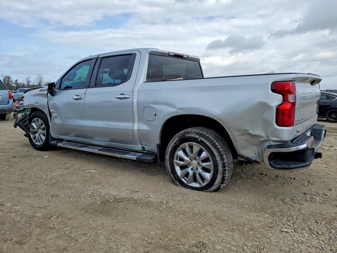 2021 Chevrolet Silverado K1500 Lt - Image 2