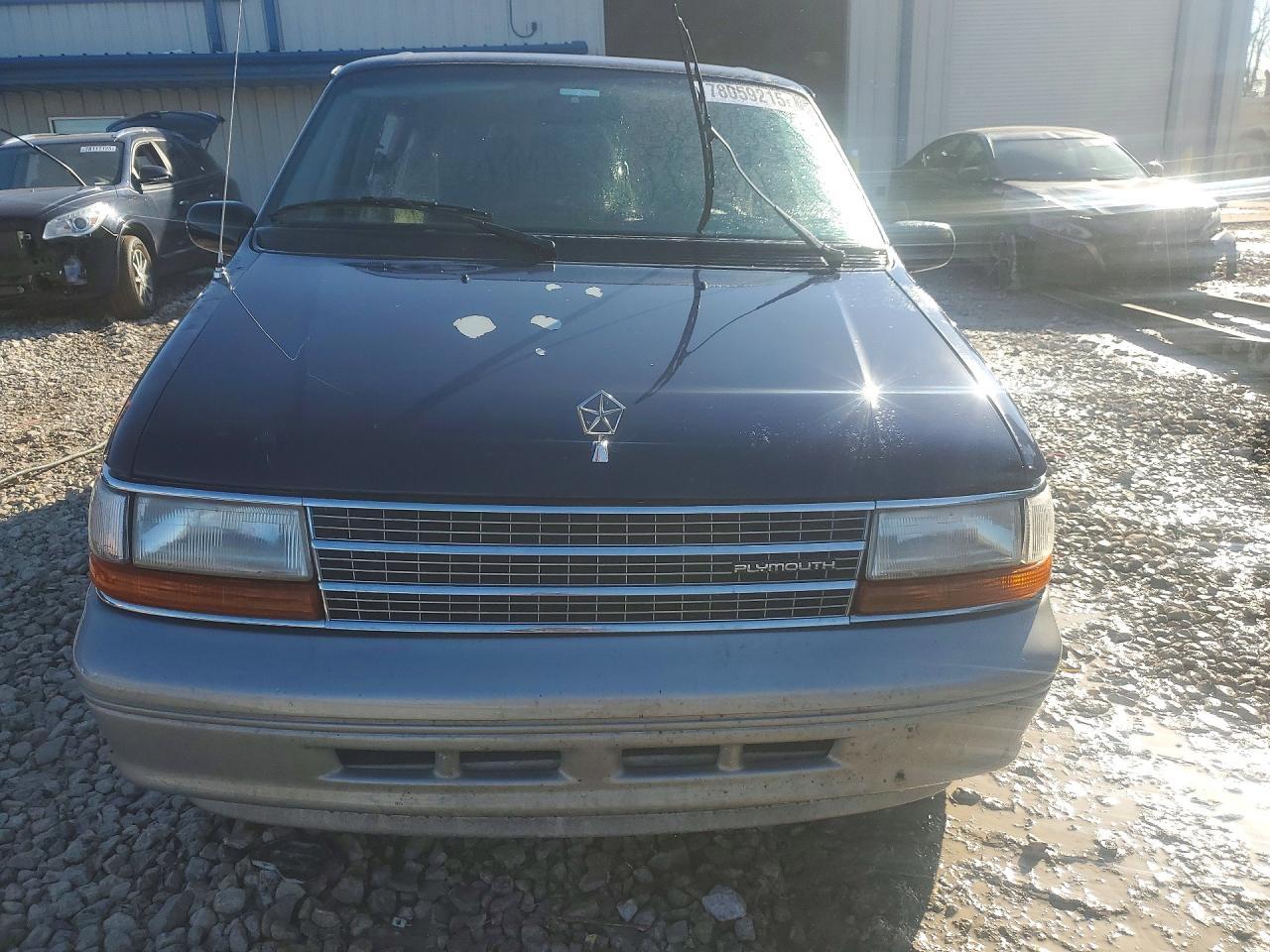 1995 Plymouth Voyager Se - Фото 5