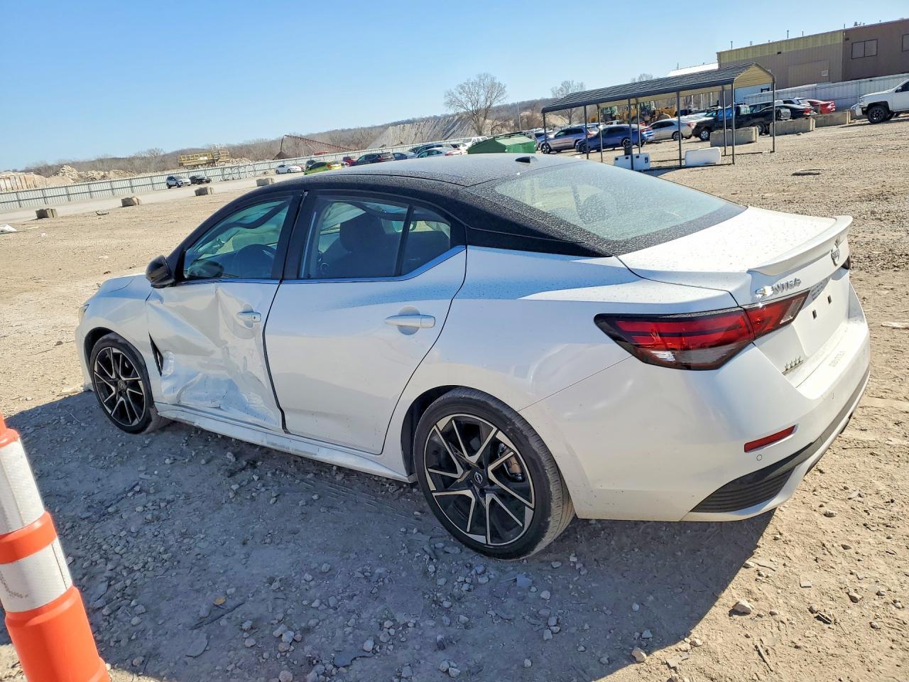 2024 Nissan Sentra Sr - Image 2