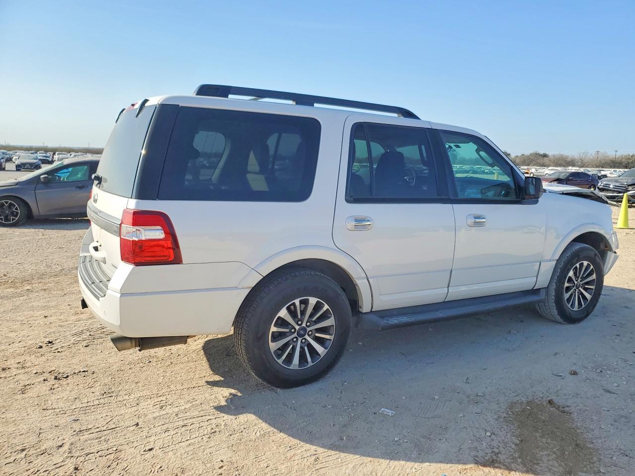 2016 Ford Expedition Xlt - Фото 3
