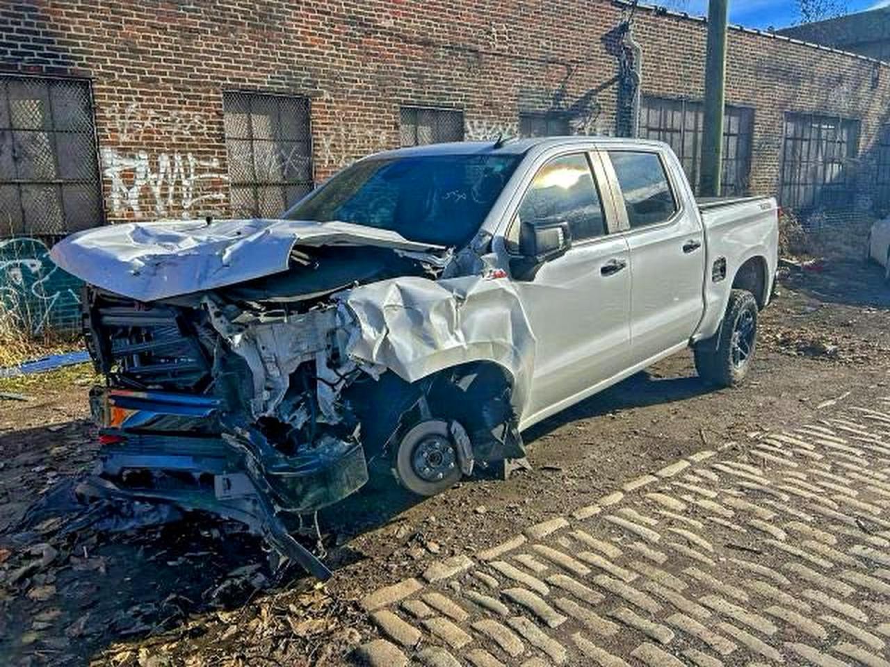 2023 Chevrolet Silverado K1500 Lt Trail Boss - Image 2