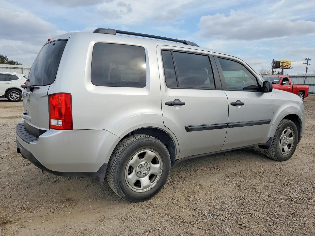 2013 Honda Pilot Lx - Image 3