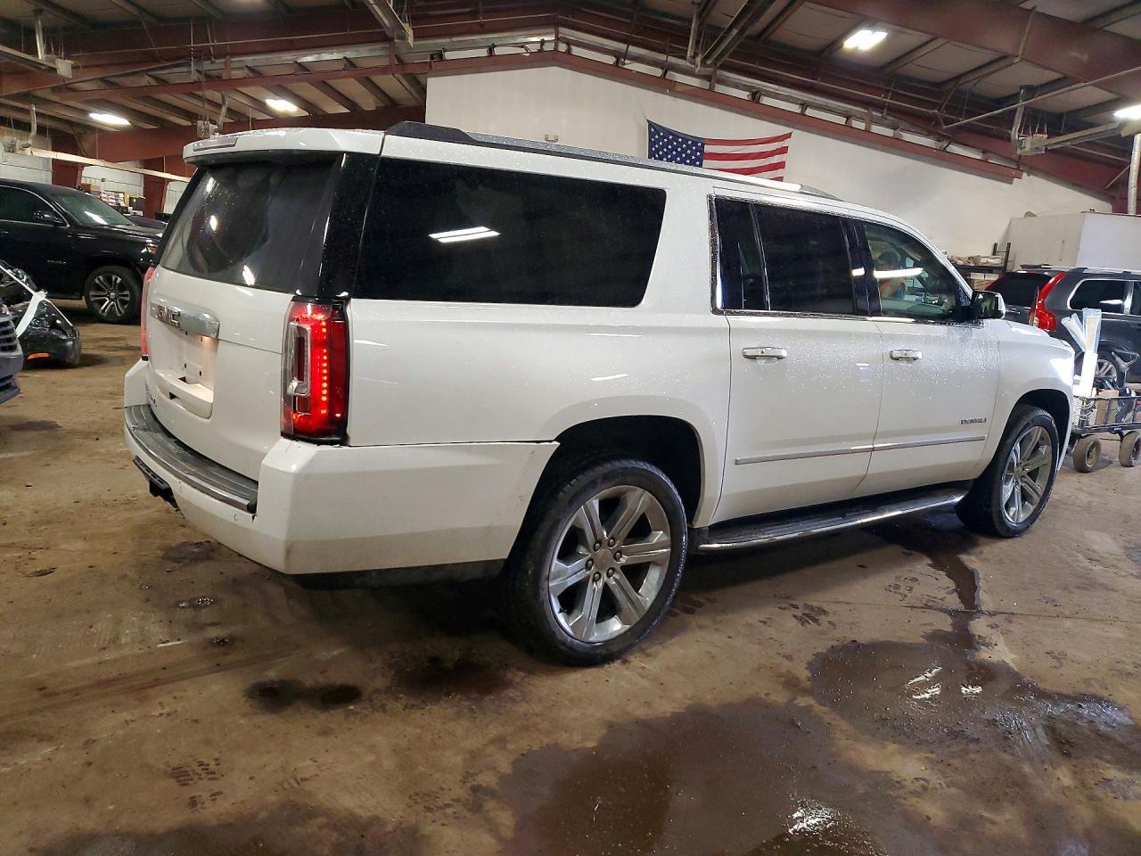 2020 GMC Yukon Xl Denali - Фото 3