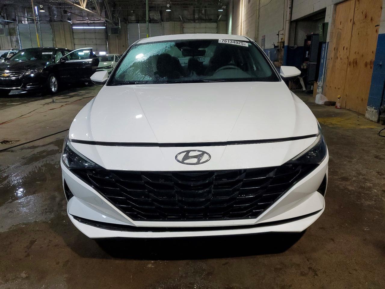 2023 Hyundai Elantra Hybrid Blue - Image 5