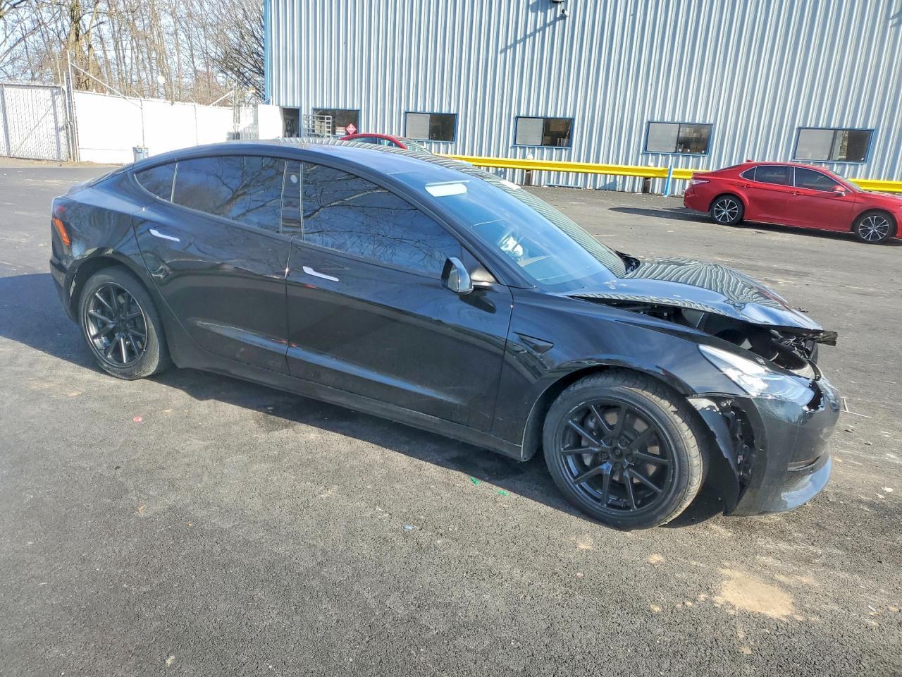 2018 Tesla Model 3 - Фото 4