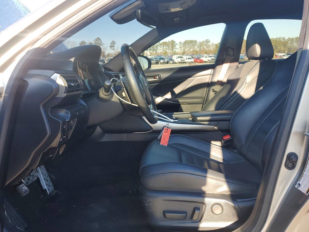 2019 Lexus Is 300 - Фото 7