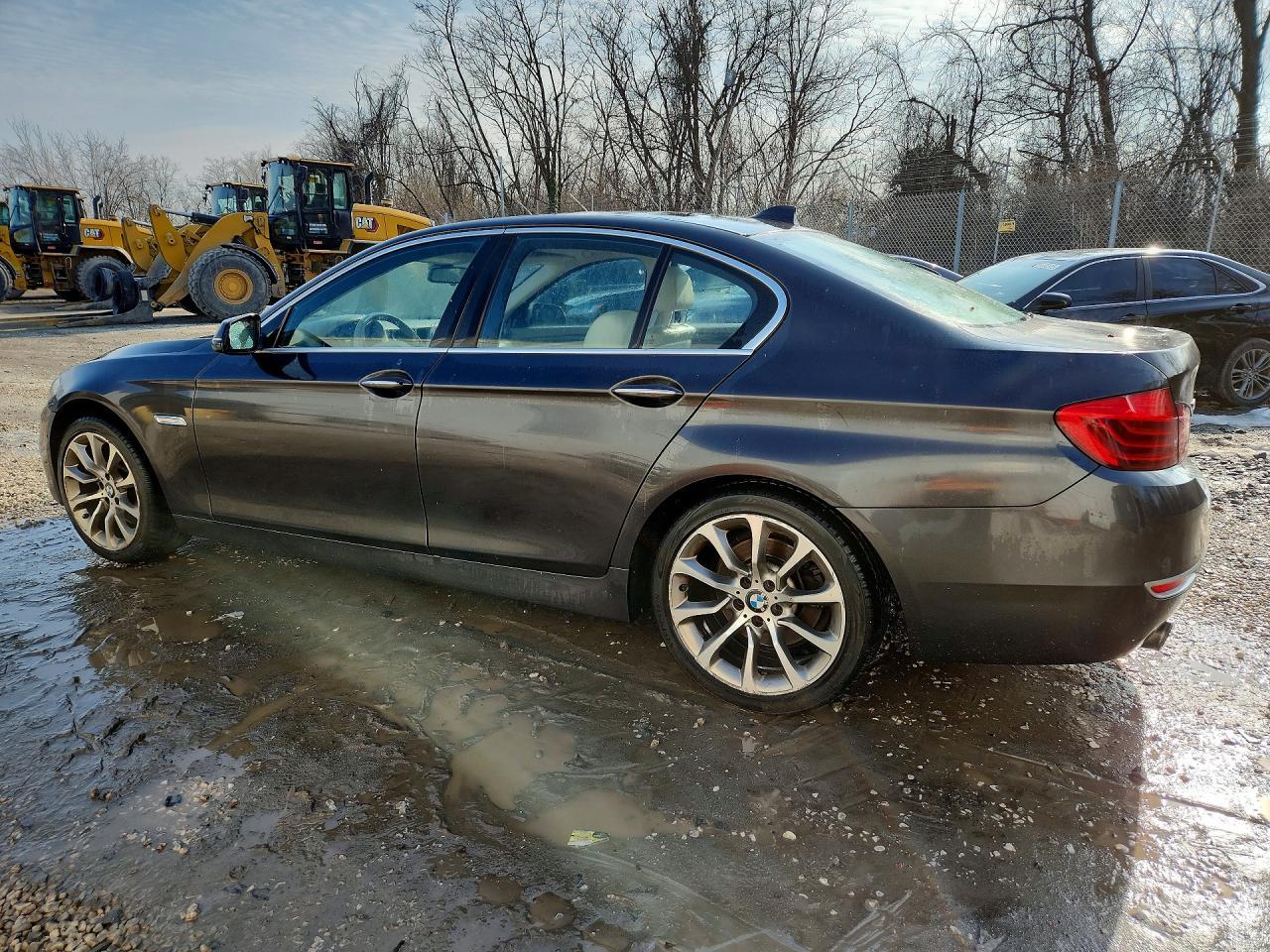 2014 BMW 535 Xi - Image 2