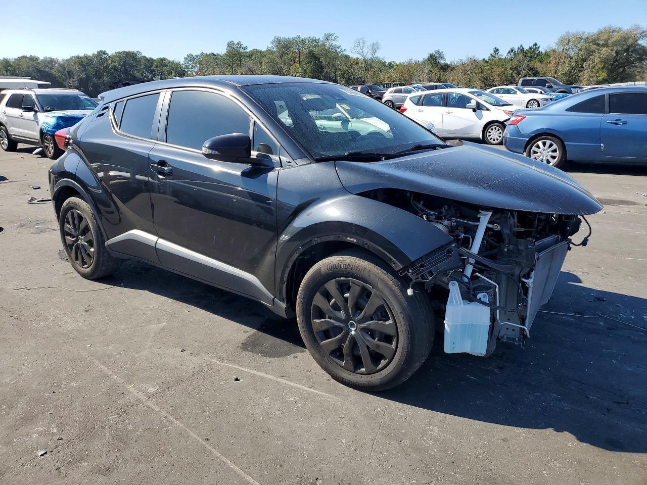 2019 Toyota C-Hr Le - Image 4