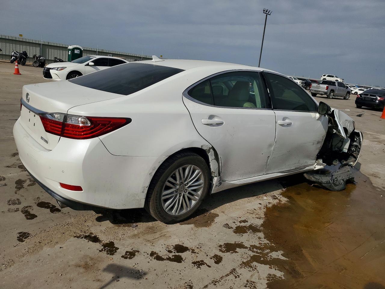 2013 Lexus Es 350 - Image 3