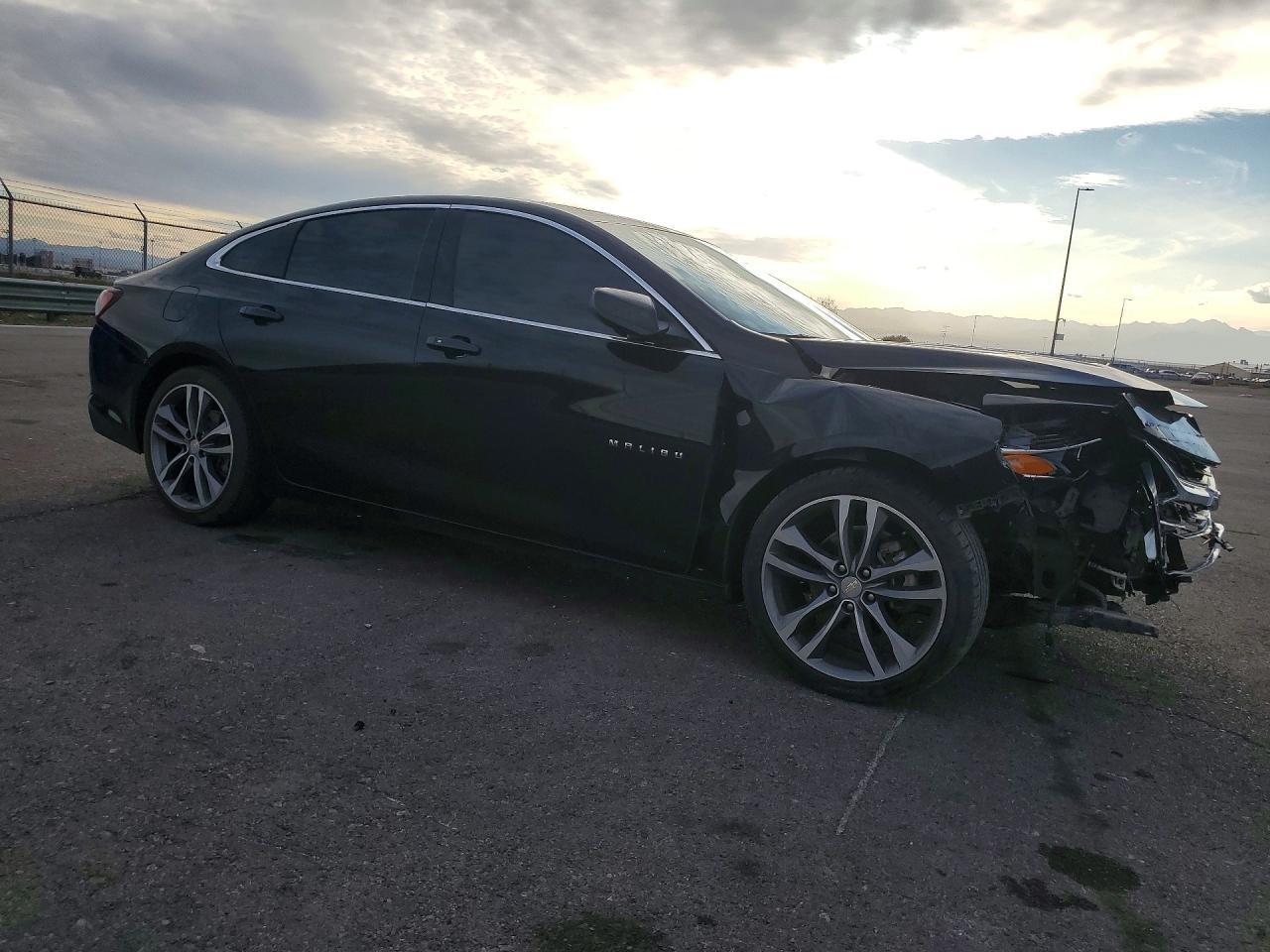 2022 Chevrolet Malibu Lt - Image 4