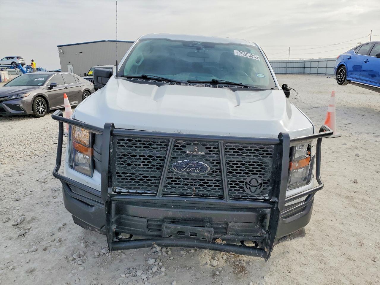 2023 Ford F150 Super Cab - Фото 5