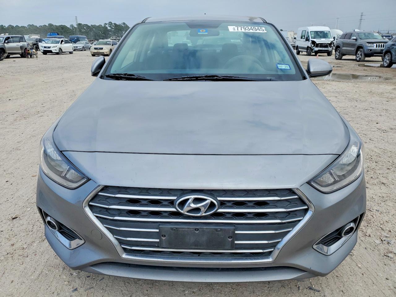 2022 Hyundai Accent Sel - Image 5