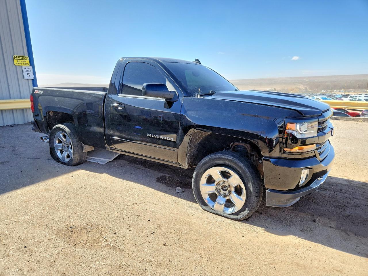 2017 Chevrolet Silverado K1500 Lt - Image 4