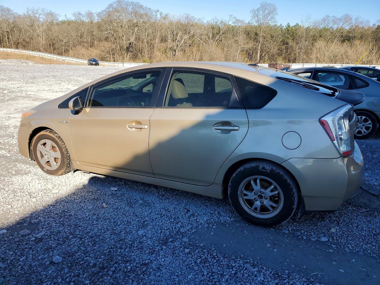 2011 Toyota Prius - Image 2