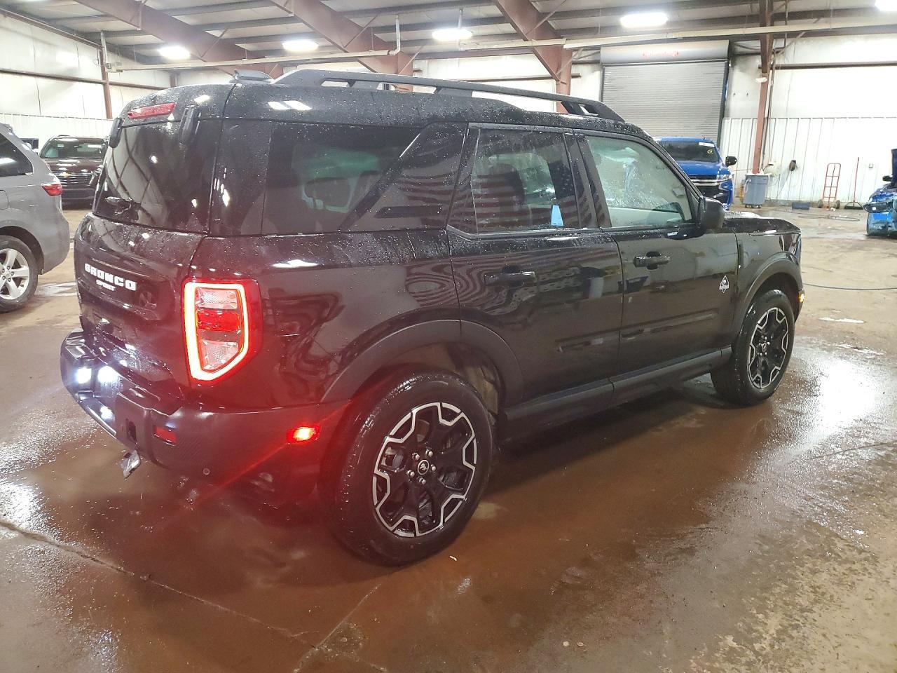 2025 Ford Bronco Sport Outer Banks - Фото 3