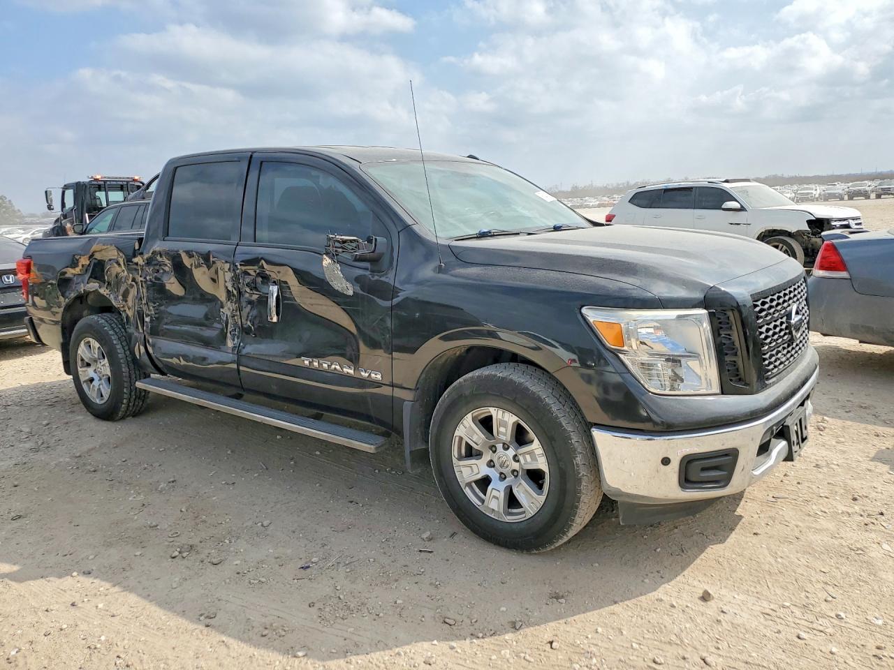 2019 Nissan Titan Platinum Reserve - Фото 4