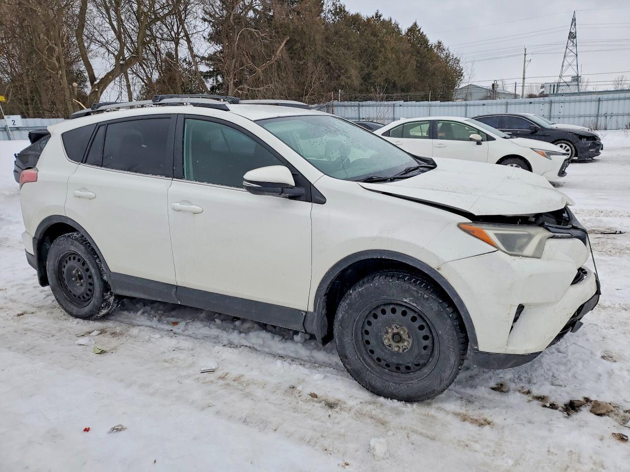 2017 Toyota Rav4 Le - Image 4