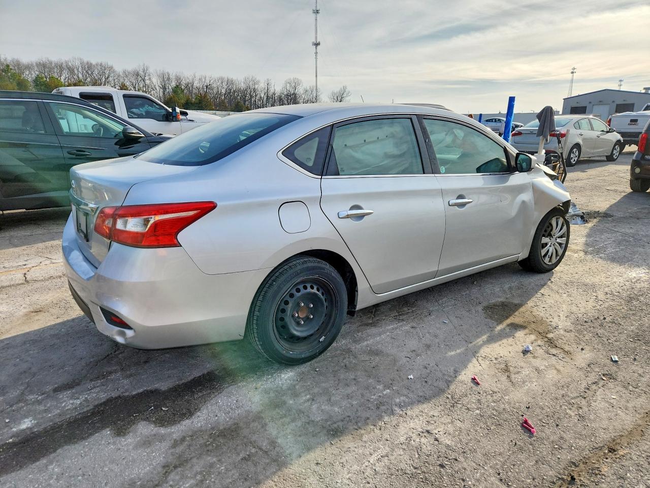 2018 Nissan Sentra S - Фото 3