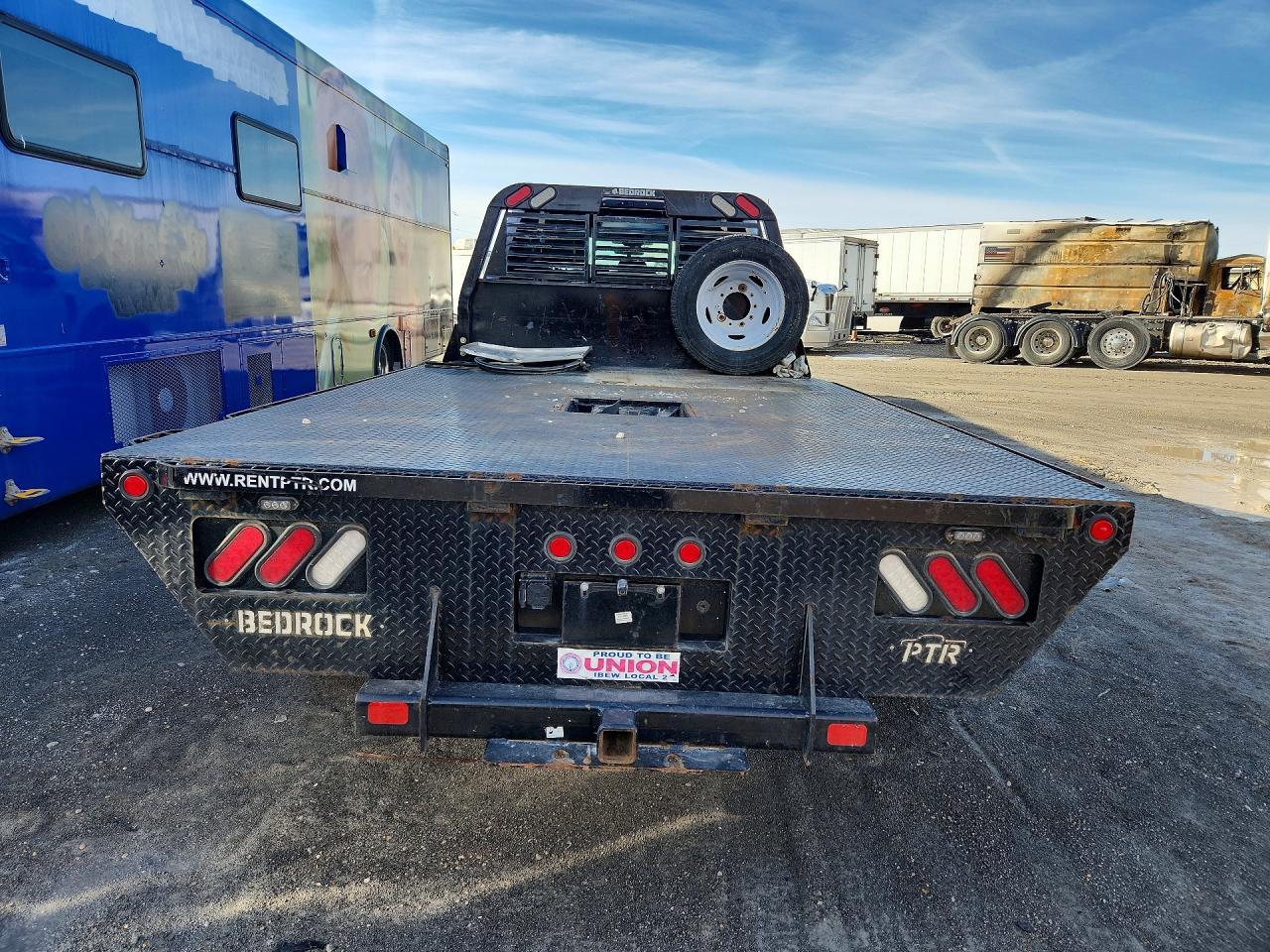 2022 Ford F550 Super Duty Flatbed Truck - Фото 6