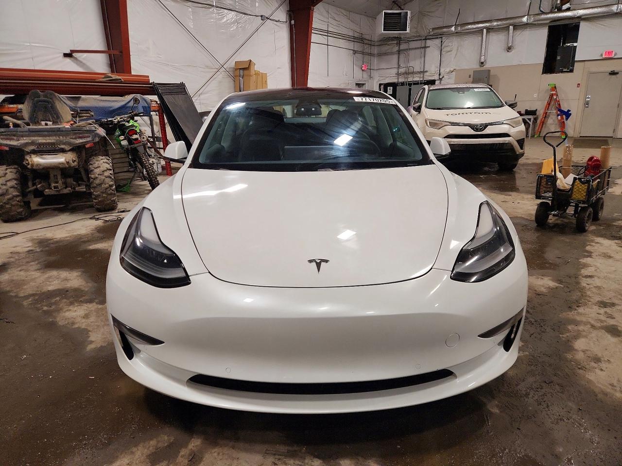 2021 Tesla Model 3 - Фото 5