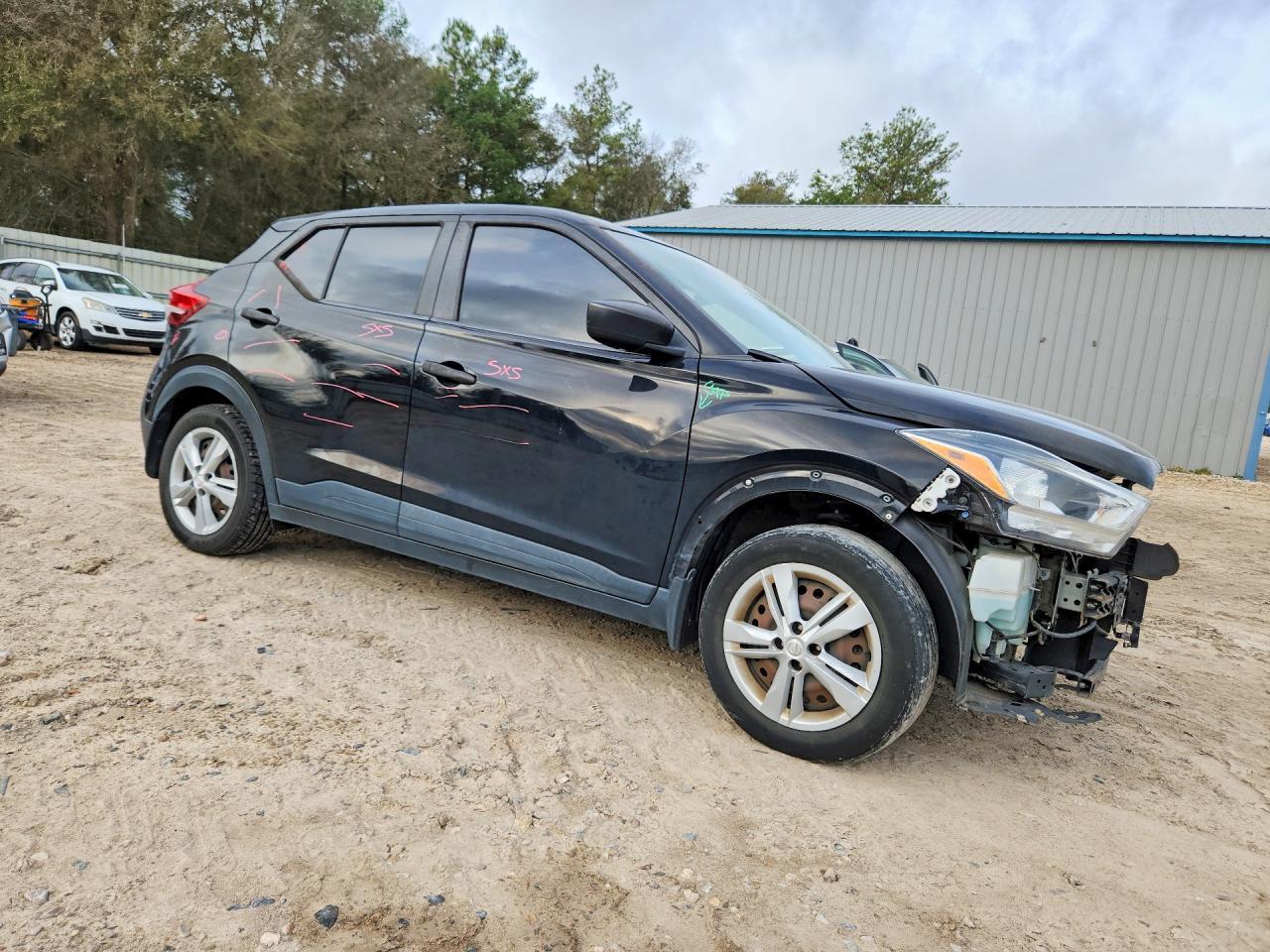 2020 Nissan Kicks S - Фото 4