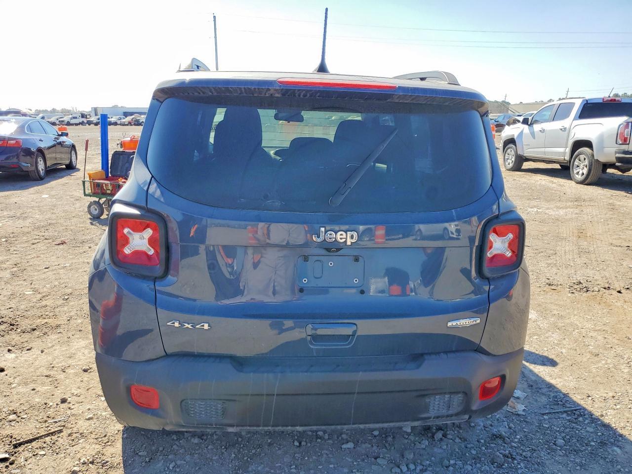 2022 Jeep Renegade Latitude - Фото 6