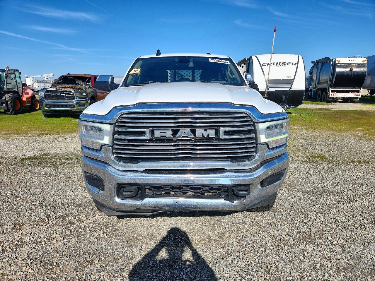 2021 Ram 3500 Laramie - Фото 5