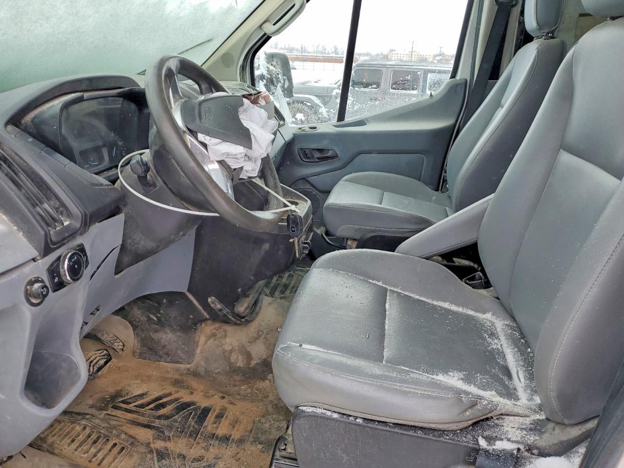 2015 Ford Transit 350 Delivery Van - Image 7