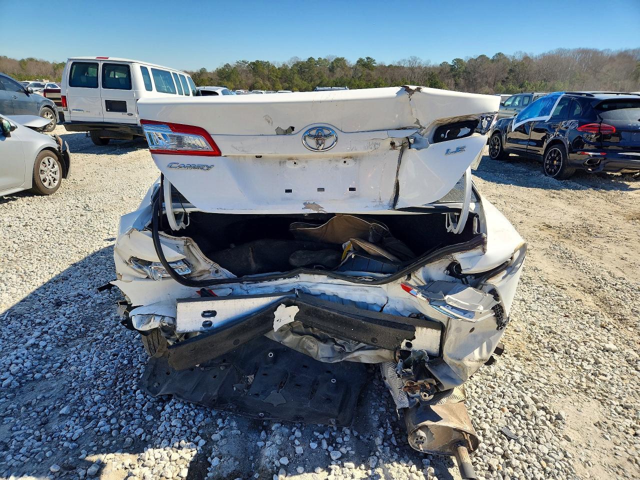 2014 Toyota Camry L - Фото 6