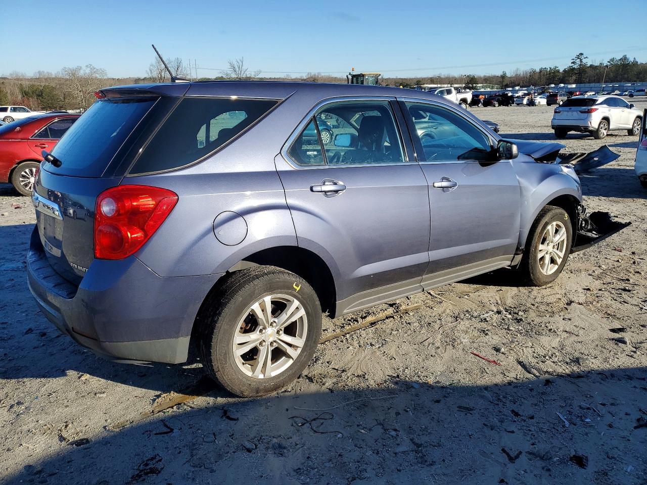 2014 Chevrolet Equinox Ls - Image 3