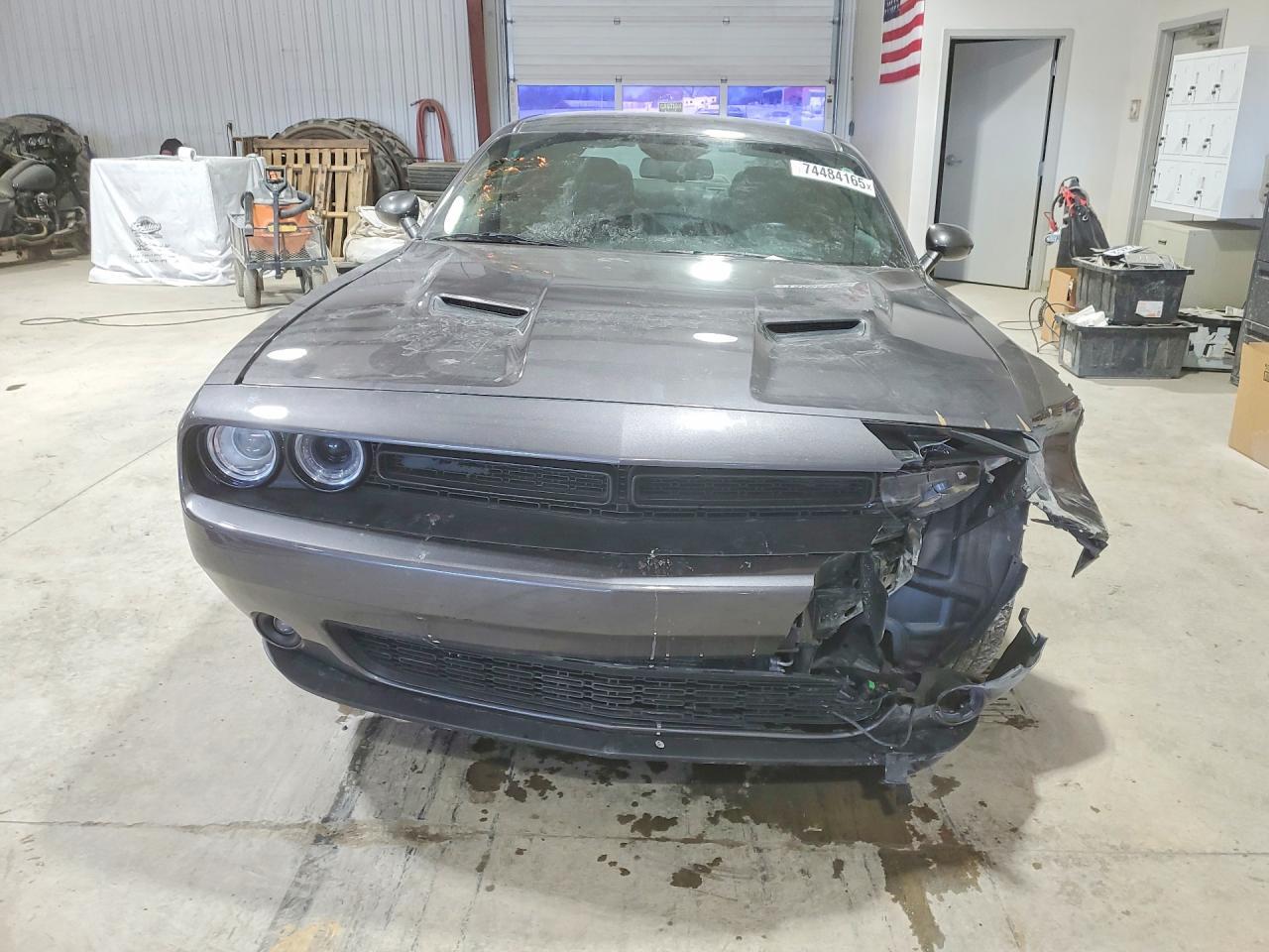 2022 Dodge Challenger Sxt - Image 5