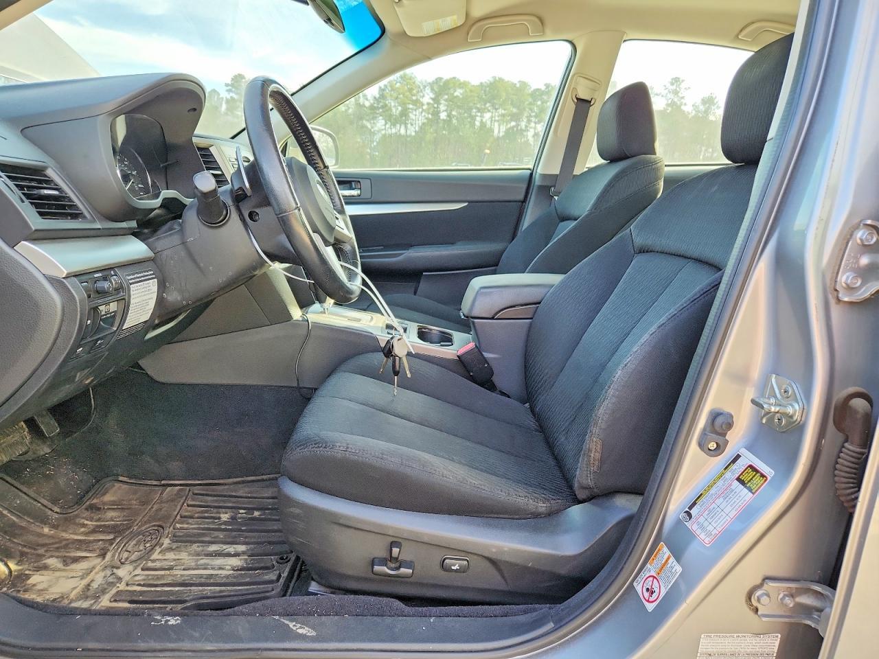 2010 Subaru Legacy 2.5I Premium - Фото 7