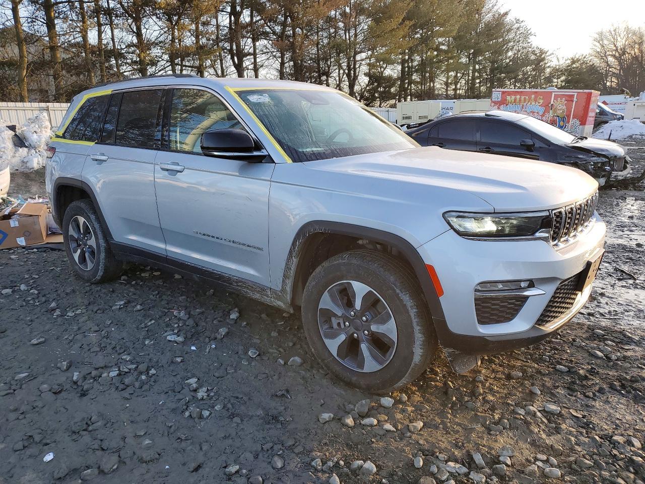 2023 Jeep Grand Cherokee Limited 4Xe - Image 4