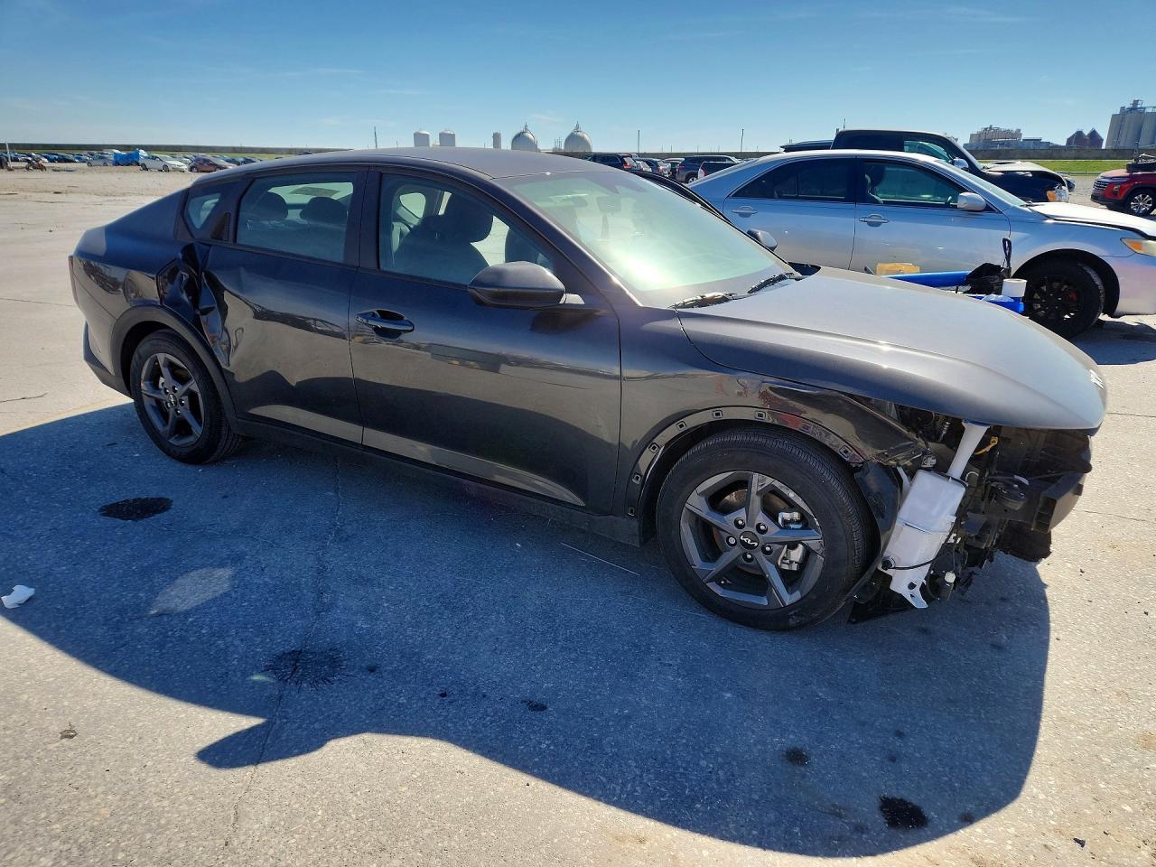 2025 Kia K4 Lxs - Image 4