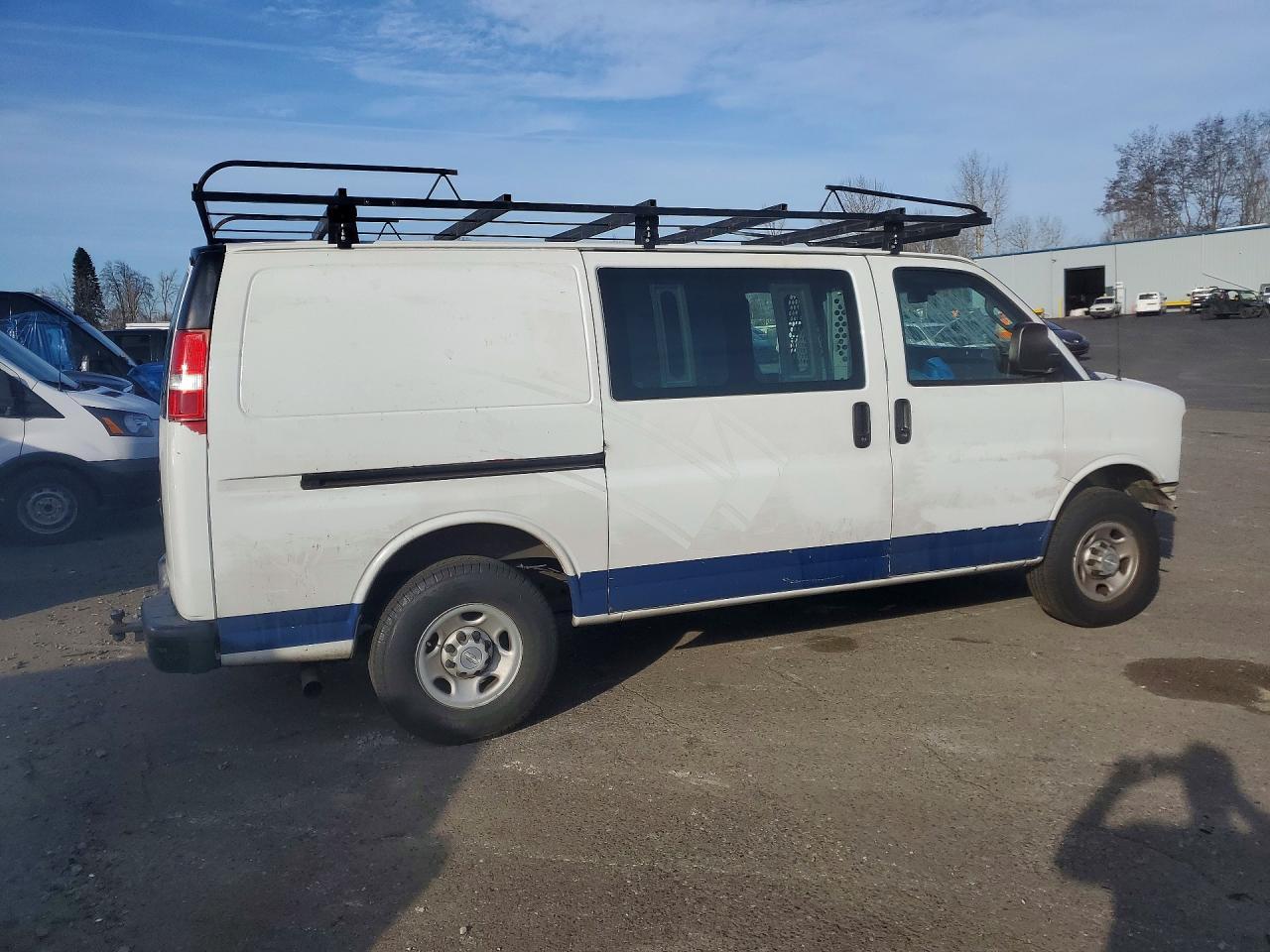 2019 Chevrolet Express 3500 Utility / Service Van - Image 3