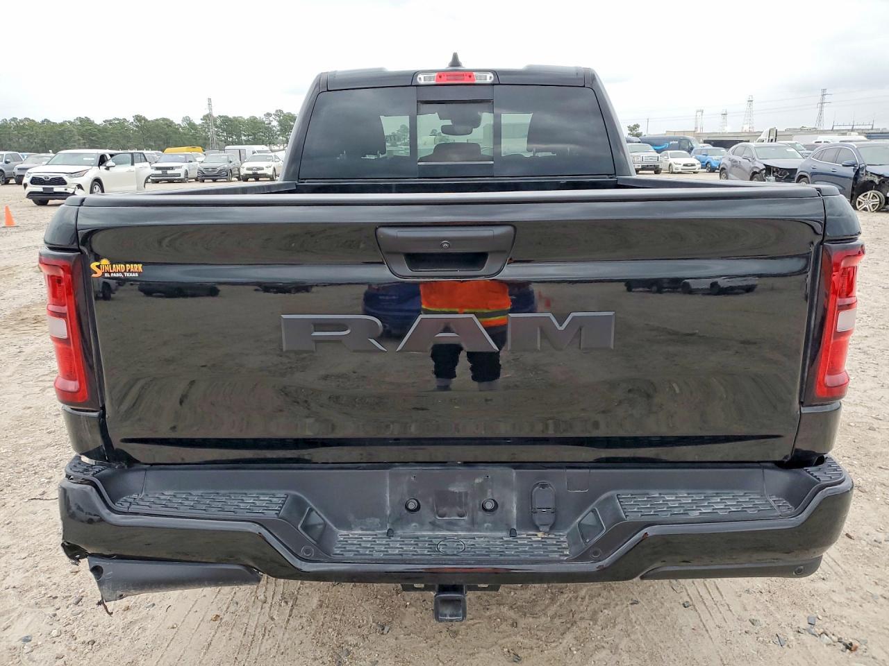 2025 Ram 1500 Tradesman - Фото 6