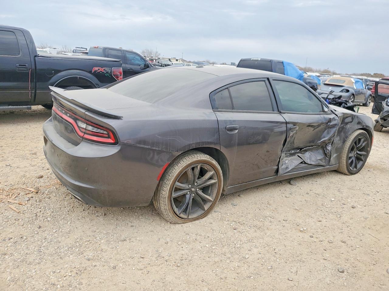 2018 Dodge Charger Sxt - Image 3