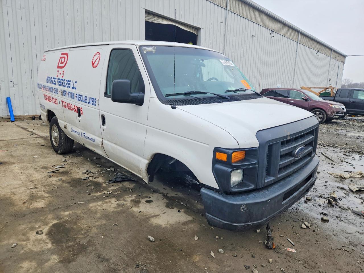 2013 Ford Econoline E250 Van - Фото 4