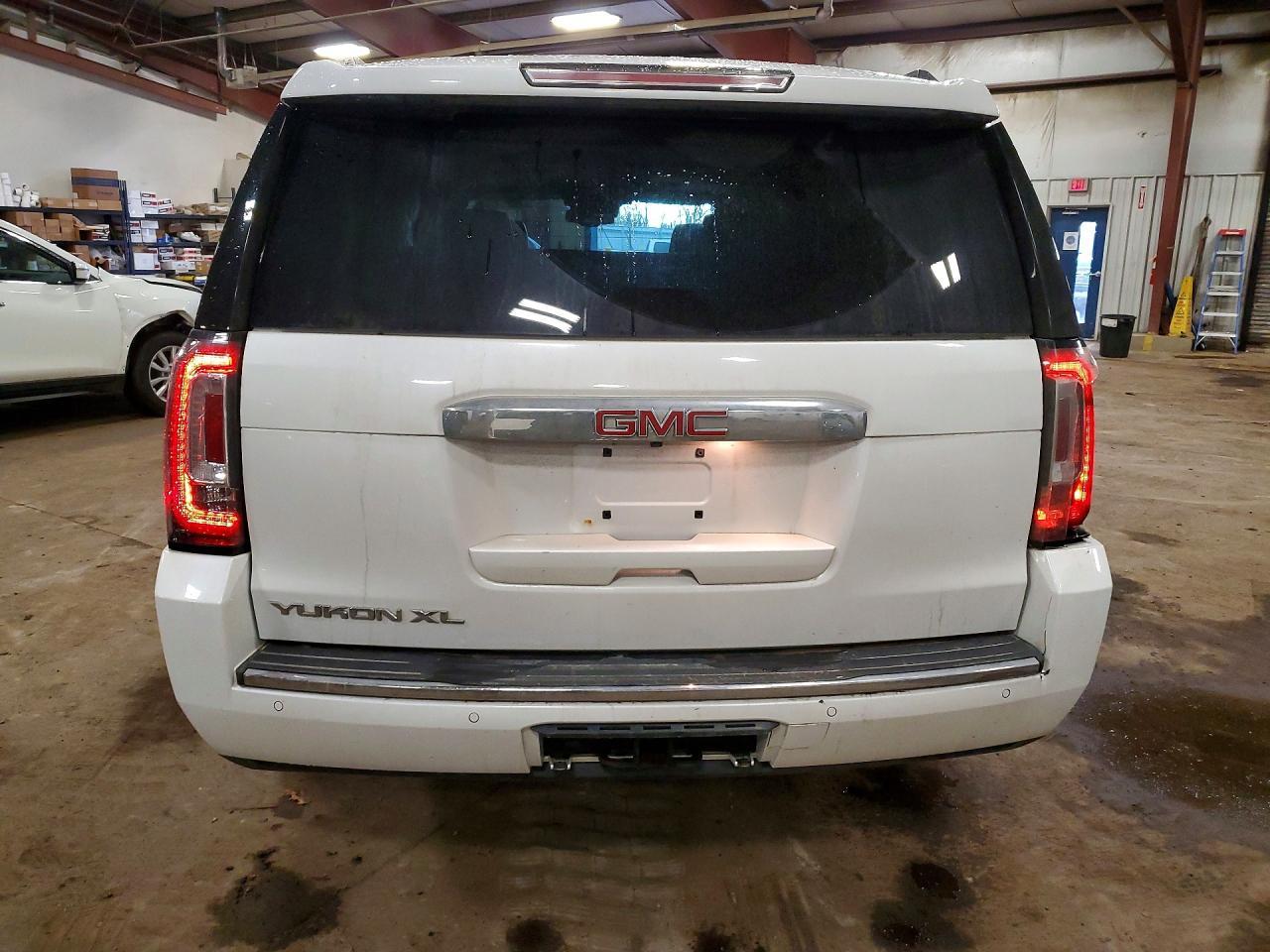 2020 GMC Yukon Xl Denali - Фото 6